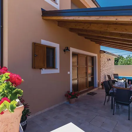 2 Bedroom Lovely In Feriehus