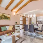 Gorgeous Home In Pula