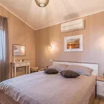 Gorgeous Home In Pula