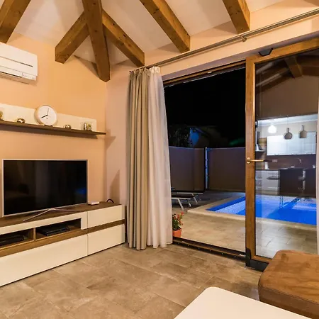 2 Bedroom Lovely In Pula