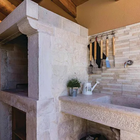 2 Bedroom Lovely In Prázdninový dům *