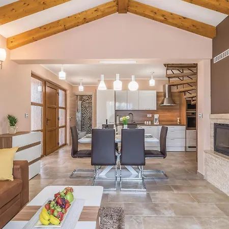 2 Bedroom Lovely In Pula