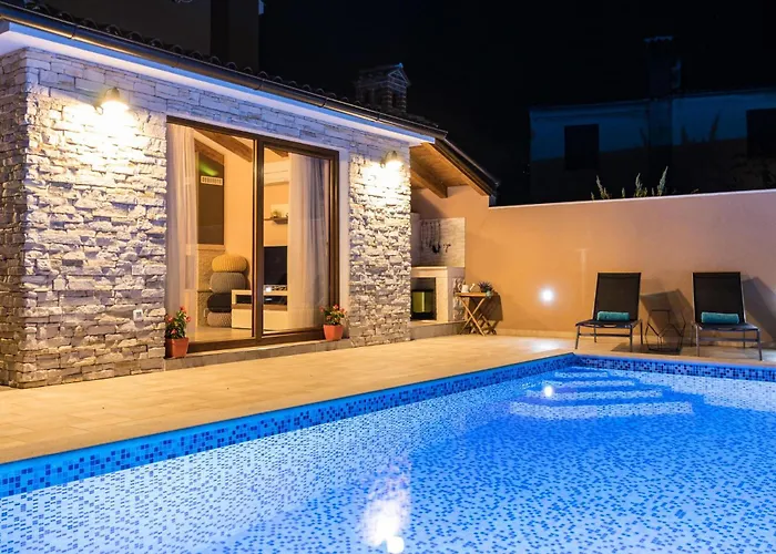 2 Bedroom Lovely In * Pula