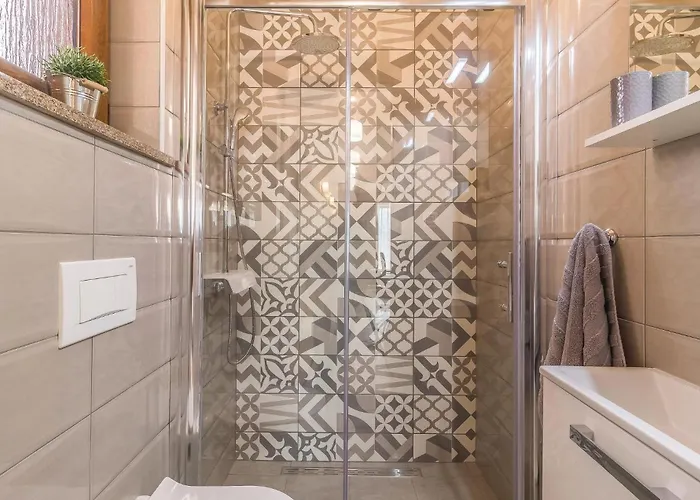 Vakantiehuis 2 Bedroom Lovely In