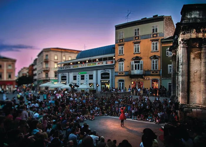 2 Bedroom Lovely In Vikendica *